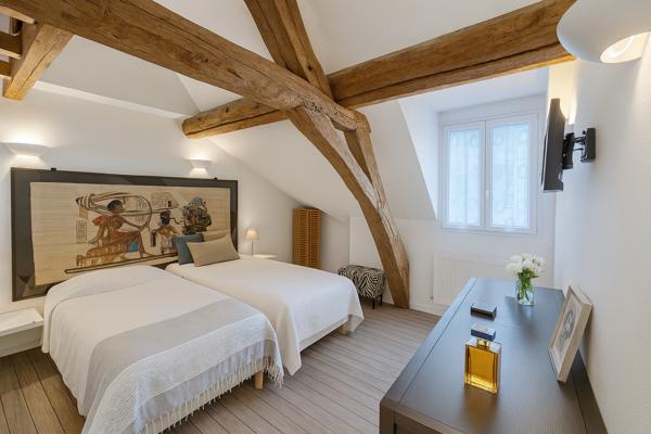 Coeur de ville - Quartier des Antiquaires 5 pièces de 115.6 m2