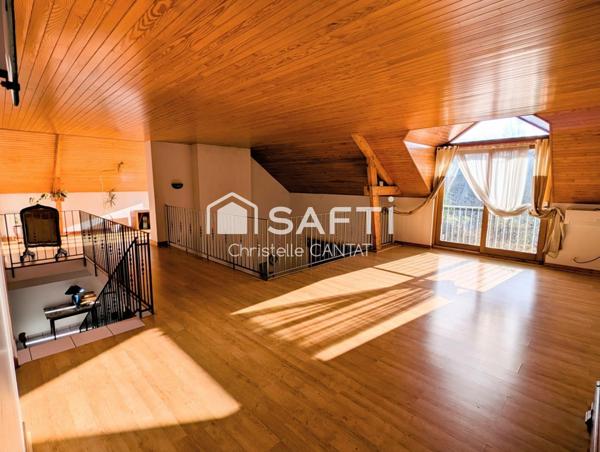 Maison 283 m², 6 chambres, piscine, garage.