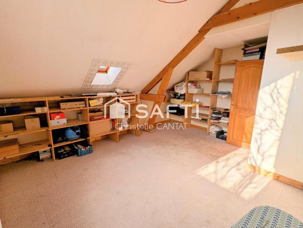 Maison 283 m², 6 chambres, piscine, garage.