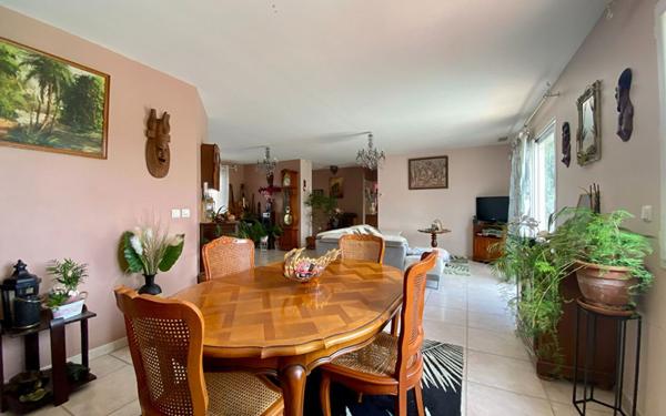 Maison à vendre    5 pièces •  Villebrumier