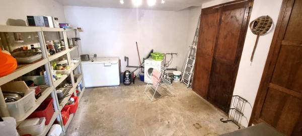 Appartement 100m2 + un espace à exploiter de 96m2