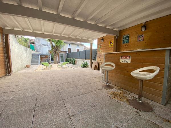 CASTELNAUDARY CENTRE AVEC JARDIN