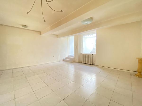 CASTELNAUDARY CENTRE AVEC JARDIN