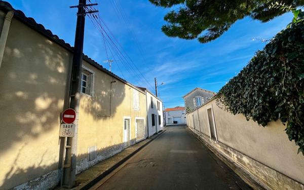 Maison à vendre    3 pièces •  Aytré