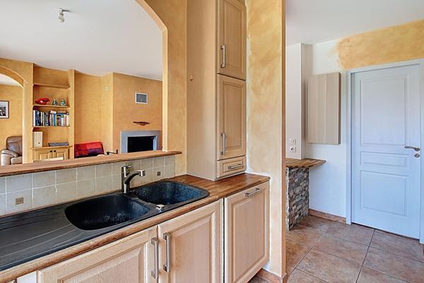 A VENDRE a DRAGUIGNAN - Maison au CALME sur 4000m2 de terrain, 4 chambres.