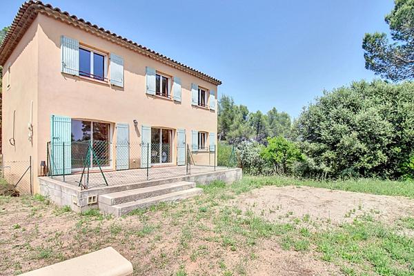 A VENDRE a DRAGUIGNAN - Maison au CALME sur 4000m2 de terrain, 4 chambres.