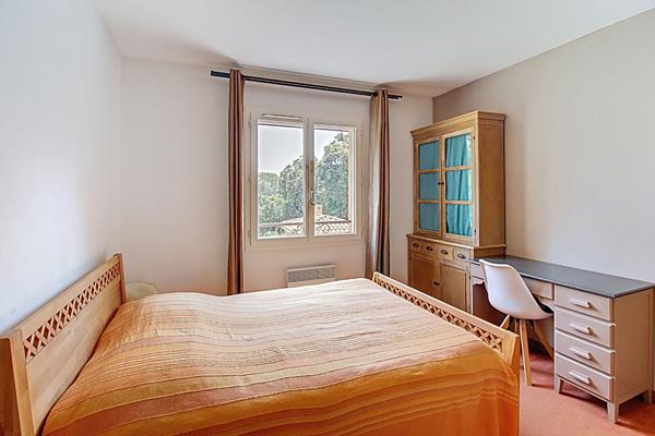 A VENDRE a DRAGUIGNAN - Maison au CALME sur 4000m2 de terrain, 4 chambres.