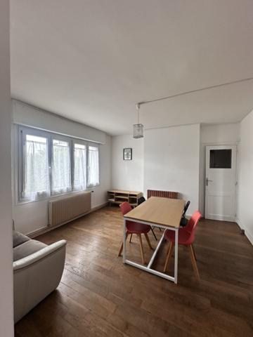 Amiens (80000) T3 Fonctionnel avec cave et parking à 2 mns du centre ville d'Amiens !