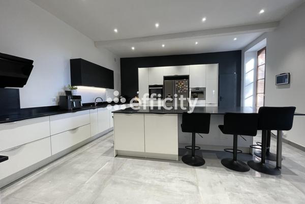 Maison 9 pièces - 388 m²