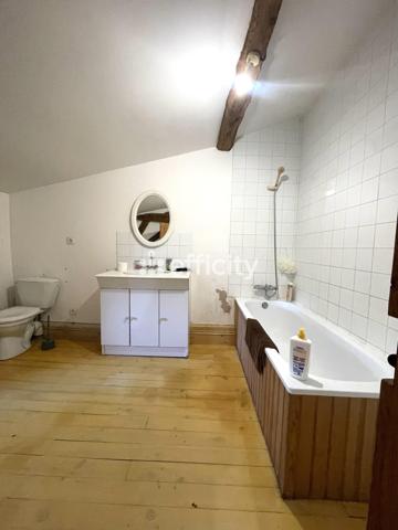 Maison 9 pièces - 388 m²