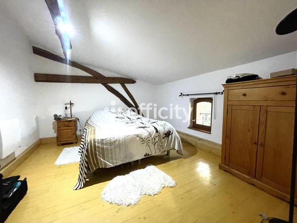 Maison 9 pièces - 388 m²