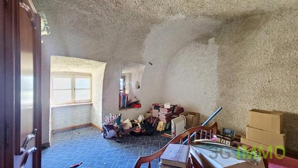 Vente / Maison à rénover à Apchat (63420)