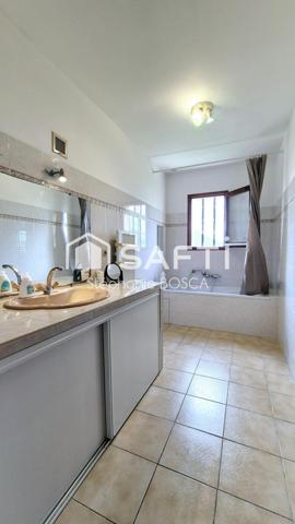 VILLA CONTEMPORAINE 4 CHAMBRES AVEC JARDIN.