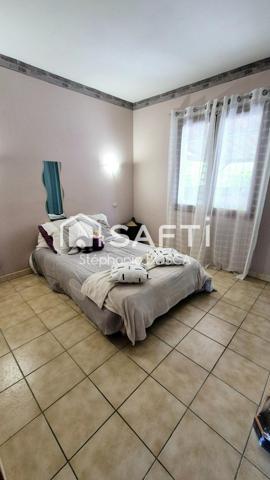 VILLA CONTEMPORAINE 4 CHAMBRES AVEC JARDIN.