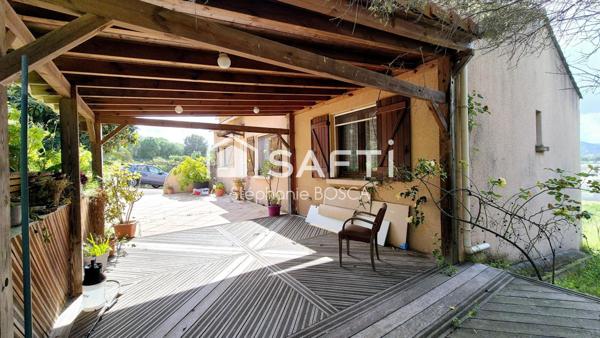 VILLA CONTEMPORAINE 4 CHAMBRES AVEC JARDIN.