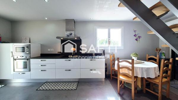 VILLA CONTEMPORAINE 4 CHAMBRES AVEC JARDIN.