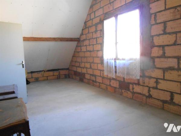 Maison familiale sur un terrain d'environ  1 130 m²