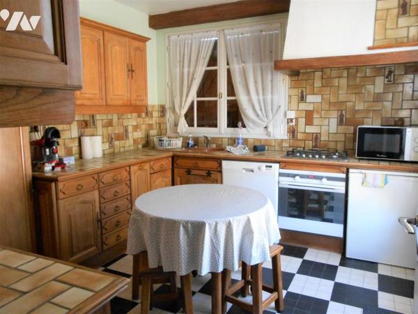 Maison familiale sur un terrain d'environ  1 130 m²