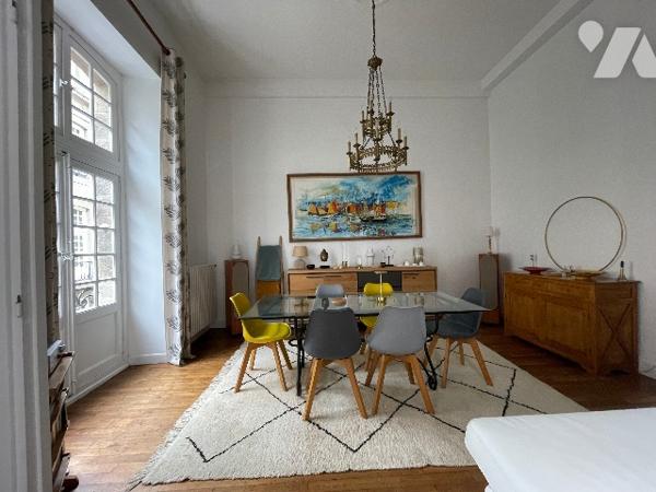 t4 IMMEUBLE D'ARMATEUR -INTRA-MUROS