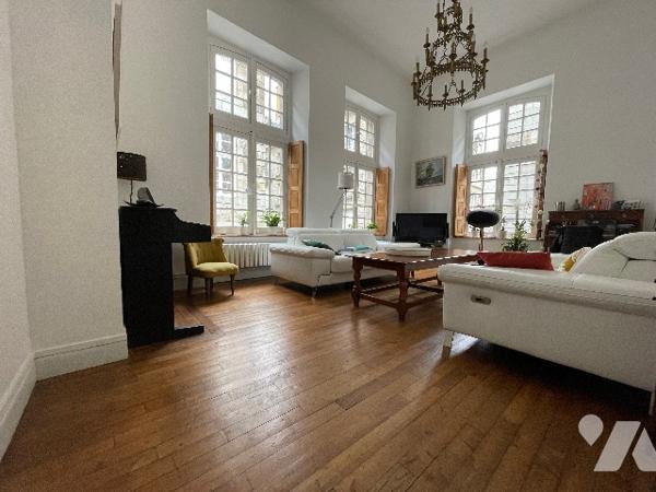 t4 IMMEUBLE D'ARMATEUR -INTRA-MUROS