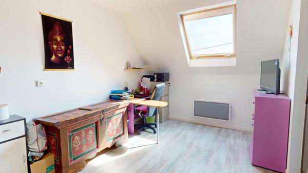 Maison 4 chambres avec grange, sous-sol complet et terrain de 970 m²