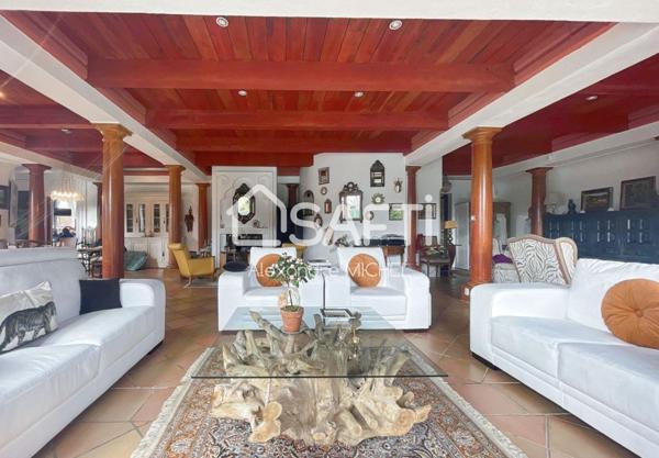 Un havre de paix en lisière de forêt avec prestation haut de gamme