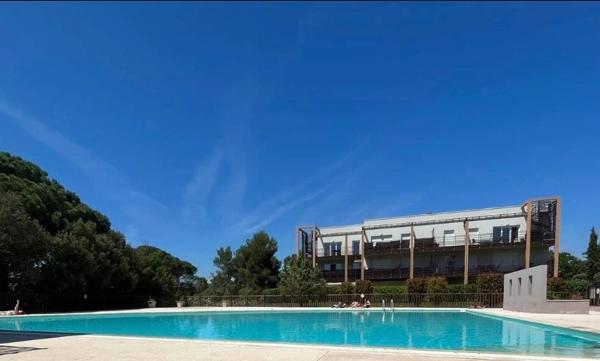 Fréjus - T2 - Terrasse- Place de parking- Piscine