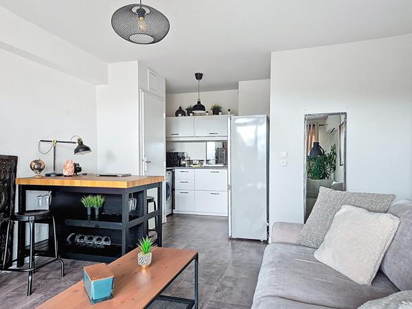 Fréjus - T2 - Terrasse- Place de parking- Piscine