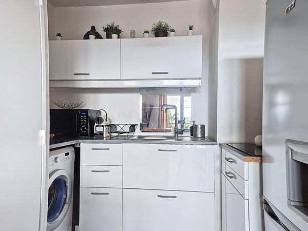 Fréjus - T2 - Terrasse- Place de parking- Piscine