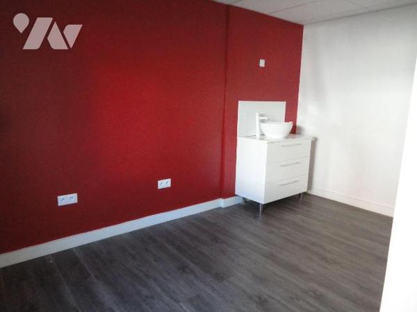 EN EXCLUSIVITE A VENDRE à NIEPPE dans le NORD (59) : IMMEUBLE à usage d'habitation et de commer...