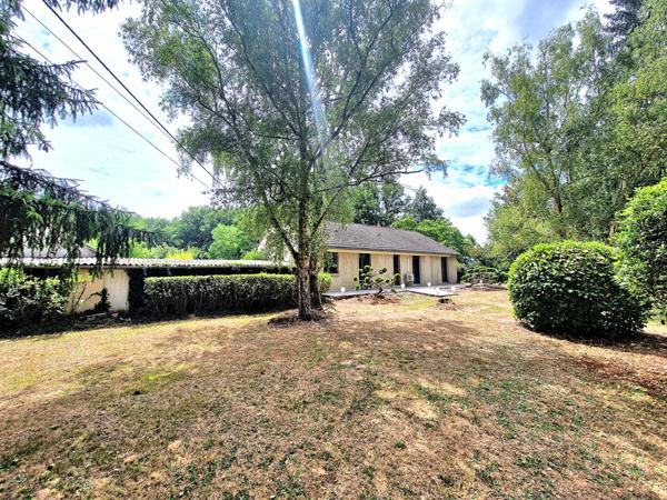 Maison Bazouges Cre Sur Loir 9 pièce(s) 258 m2