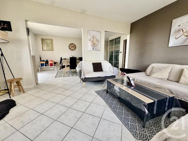 Appartement T5 à vendre  5 pièces - 107,14 m2 RILLIEUX LA PAPE - 69