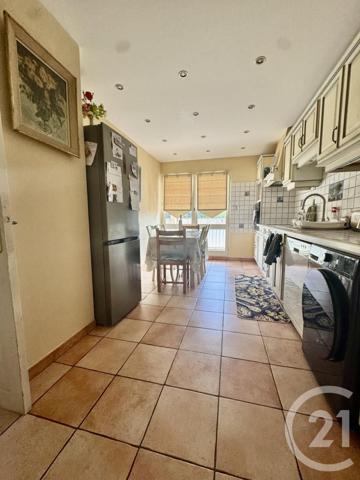 Appartement T5 à vendre  5 pièces - 107,14 m2 RILLIEUX LA PAPE - 69