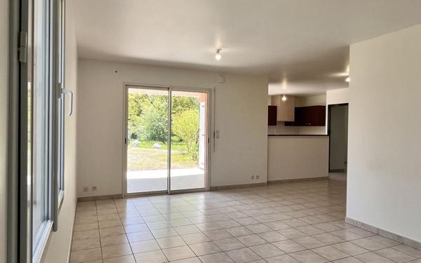 Maison à vendre    3 pièces •  Labatut