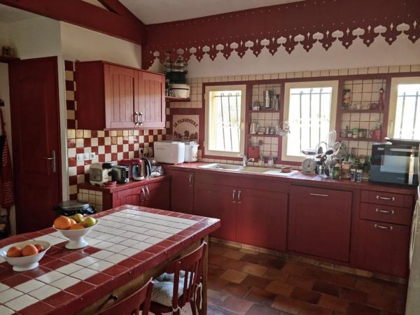 Maison 14 pièces - 480 m²
BIEN PRESTIGE