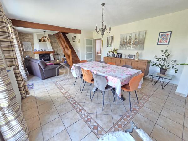 Magnifique Pavillon sur sous- sol de 148m² à Fourchambault 

Situé sur la commune de Fourchambault, à deux pas des commerces, écoles et de toutes les commodités, nous vous présentons ce magnifique pavillon
sur sous sol de 1975, d'une superficie habitable de 148 m², comprenant 5 pièces 4 chambres, dont grand salon séjour, cuisine indépendante, aménagée et équipée, 2 chambres salle d'eau et wc au rez-de-chaussée, palier, 2 chambres et salle d'eau avec wc à l'étage, et cuisine d'été, cellier, buanderie, cave et garage au sous-sol, le tout sur un beau terrain d'environ 600m²arboré, entretenu et entièrement clos.
Ce pavillon propose une grande entrée qui donne sur un dégagement qui dessert toutes les pièces du rez-de-chaussée, tout d'abord une cuisine fermée, aménagée
et équipée, un grand salon séjour de 49 m² qui propose une cheminée pour de belles soirées au coin du feu, mais également deux chambres de 11,5 m²
chacune ainsi qu'une salle d'eau rénovée et un wc indépendant.
Du  salon séjour, un bel escalier en chêne mène à l'étage dont le pallier dessert deux grandes chambres de 16 et 15 m², une salle d'eau récente avec wc et un
espace grenier de 10m² qui pourrait être aménagé en pièce supplémentaire.
Un escalier mène au sous-sol qui propose une grande cuisine d'été, un cellier, un grand atelier de 28m², une cave ainsi qu'un grand garage de 31m² dont
la porte est motorisée.
Tous les sols de cette maison sont en carrelage (entrée, salon séjour, cuisine chambre et salle de bains), en parquet (chambres),
elle comporte une isolation double vitrage PVC sur toutes les pièces à vivre, des volets roulants motorisés et volets pvc et bois standards (de décoration),
un chauffage type gaz de ville avec une chaudière à condensation récente (1 an), électrique (étage), granulés (poêle récent) ou bois (cheminée). Elle dispose de combles bien isolés et une toiture en tuiles mécaniques béton en parfait état.
Côté terrain, cette maison propose une parcelle de près de 600m² clôturée, arborée et très bien entretenue, elle dispose une terrasse sous loggia.
Pour l’assainissement, cette maison est reliée au tout-à-l’égout.
Les plus: La qualité générale du bien et son potentiel, sa proximité avec toutes les commodités de Fourchambault, ses grands volumes de pièces, sa surface habitable, ses 4 chambres, ses 2 salles d'eau rénovées, ses 3 modes de chauffages, et son grand sous sol aménagé.

Photos supplémentaires disponibles sur BSK IMMOBILIER > Nos conseillers > Olivier FRESLON
Pour tout renseignement complémentaire ou pour une visite, contactez moi au 07.62.78.13.13.

Cette maison est une belle opportunité à saisir, idéale pour une grande famille, elle n'attend que vous!!