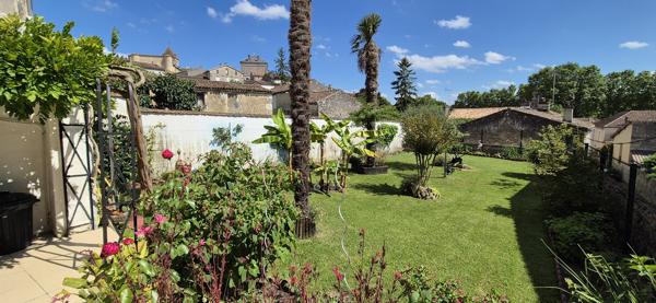 À vendre - Maison mitoyenne 1 côté, 7 pièces située à Mézin (47170)
