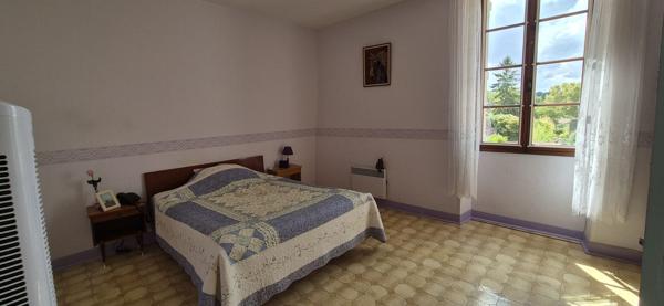 À vendre - Maison mitoyenne 1 côté, 7 pièces située à Mézin (47170)