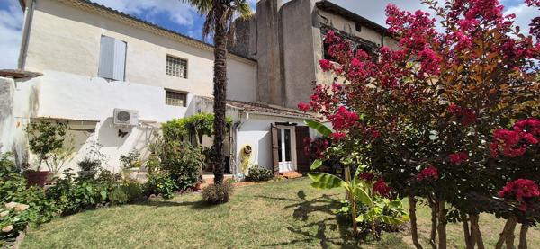 À vendre - Maison mitoyenne 1 côté, 7 pièces située à Mézin (47170)