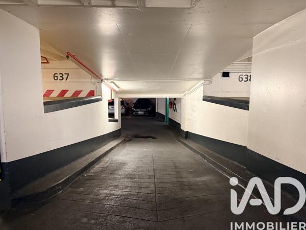 Parking à vendre 10 m² Paris 8