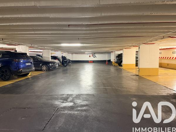 Parking à vendre 10 m² Paris 8