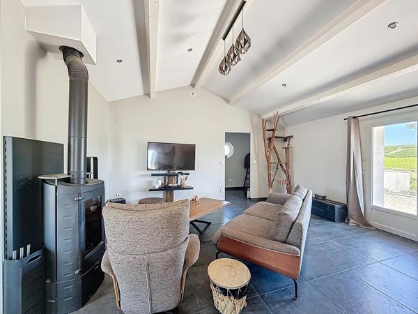 Maison de 170m² avec trois garages en pleine campagne