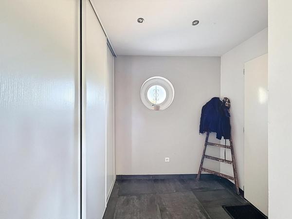 Maison de 170m² avec trois garages en pleine campagne