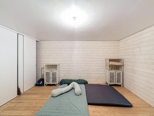 Maison de 170m² avec trois garages en pleine campagne