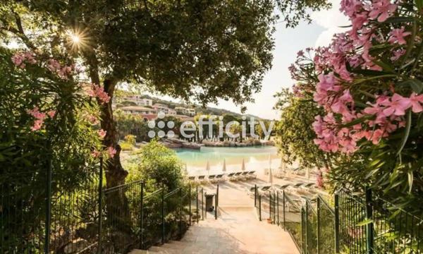 Appartement
         2 pièces
        - 32 m² 229 995 € *