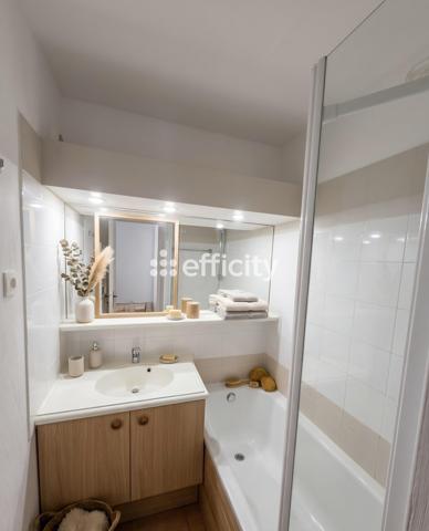 Appartement
         2 pièces
        - 32 m² 229 995 € *