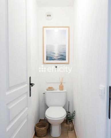 Appartement
         2 pièces
        - 32 m² 229 995 € *