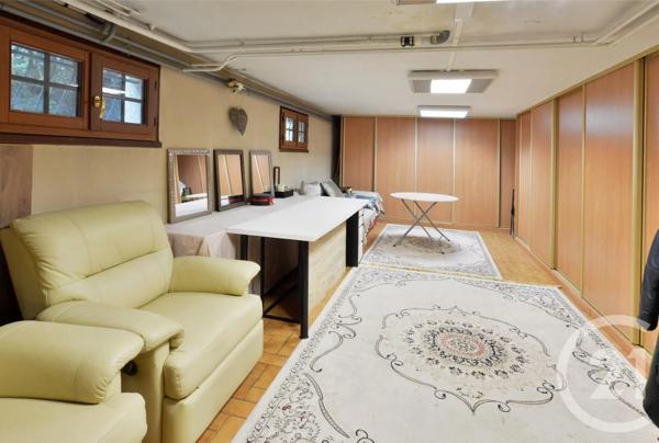 Maison à vendre  7 pièces - 188 m 2   YERRES  - 91