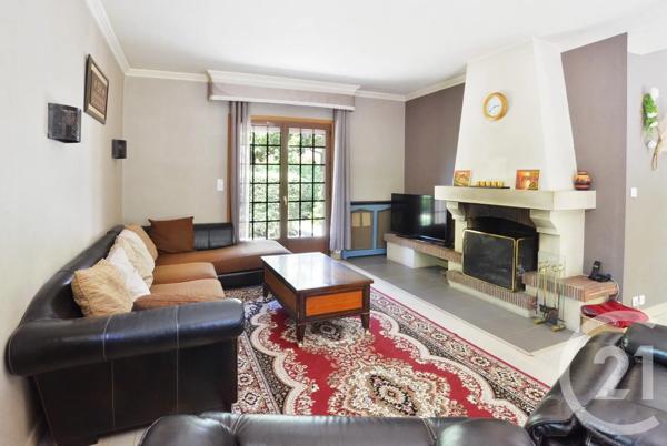 Maison à vendre  7 pièces - 188 m 2   YERRES  - 91