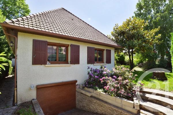 Maison à vendre  7 pièces - 188 m 2   YERRES  - 91